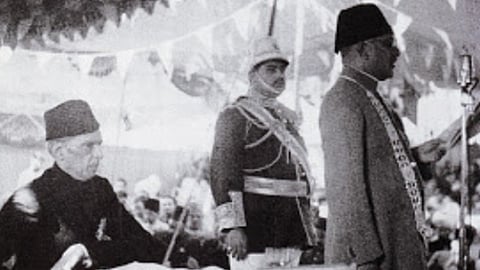 Nawab Iftikhar Hussain Khan Mamdot addressing the Pakistan Resolution at Lahore