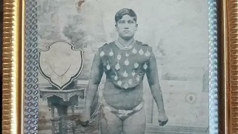 Hamida Banu claimed to have defeated over 300 men by the time she was in her 30s