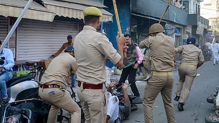 Tensions mounted when protesters reportedly began pelting stones at police. In response, law enforcement officials carried out a lathi charge to disperse the crowd and restore order.