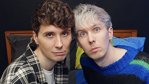 The thumbnail of Dan and Phil's YouTube video: “Are Dan and Phil in a relationship? The Truth”