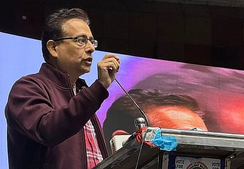 Image of Bharatiya Liberal Party (BLP) president Dr Munish Kumar Raizada giving a speech at Talkatora Stadium located in President`s Estate, New Delhi. in the image he is standing in front of a podium.