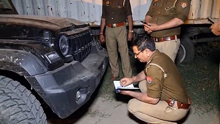 ग्रेटर नोएडा में काली थार का तांडव: पेट्रोल पंप से डीजल भरवाकर फरार, सेल्समैन को मारी टक्कर