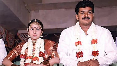 विजय की पत्नी संगीता ने दायर की तलाक याचिका, एक्स्ट्रा मैरिटल अफेयर का आरोप