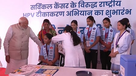 पीएम मोदी ने किया एचपीवी टीकाकरण अभियान का शुभारंभ, कहा-