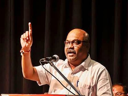 महाराष्ट्र विधान परिषद में अवैध अप्रवासियों को लेकर छिड़ी जुबानी जंग