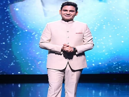 ‘कृष्ण-राधा से रणभूमि तक’ शो हाउसफुल, मनोज मुंतशिर ने फैंस और टीम का जताया आभार