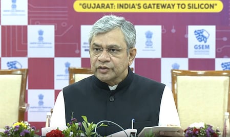 सेमीकंडक्टर और रेलवे के विकास में गुजरात का बड़ा योगदान, केंद्रीय मंत्री अश्विनी वैष्णव ने दी जानकारी