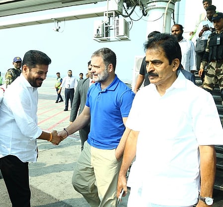 तेलंगाना और आंध्र प्रदेश की पीएसी की संयुक्त बैठक में शामिल हुए राहुल गांधी