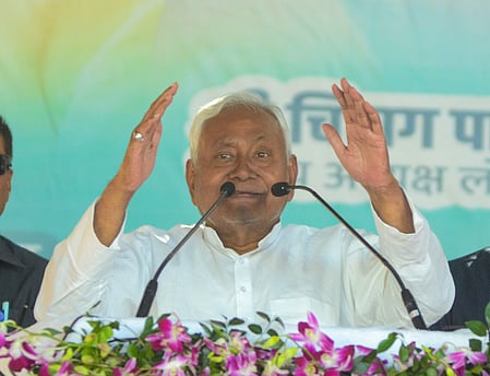 खाड़ी देशों में मौजूद बिहार के लोगों के लिए नीतीश सरकार ने जारी किया हेल्पलाइन नंबर