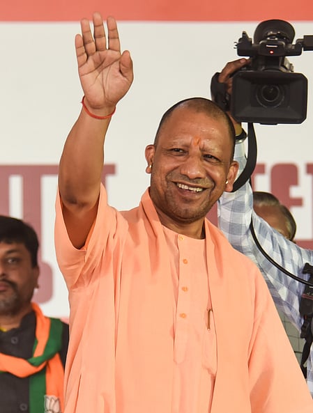 गोरखपुर में होली की रौनक बढ़ाएंगे सीएम योगी, भक्त प्रह्लाद की शोभायात्रा में होंगे शामिल