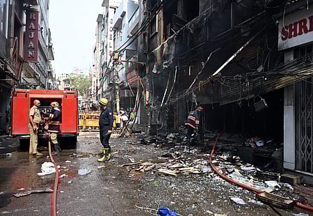 Palam fire: Delhi govt announces Rs 10 lakh compensation for kin of deceased