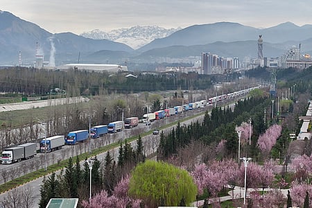 Tajikistan sends 3,610 tonnes of humanitarian aid to Iran