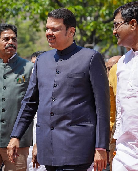 If Fadnavis had conscience he would quit Home Dept, say Raut, Wadettiwar over acid attack on girl in Ahilyanagar