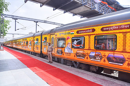 RailOne app records 2.57 crore downloads, 7.64 lakh average daily bookings