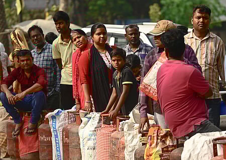 Rajasthan: OTP and diary entry now mandatory for domestic LPG deliveries ​(Photo: IANS)