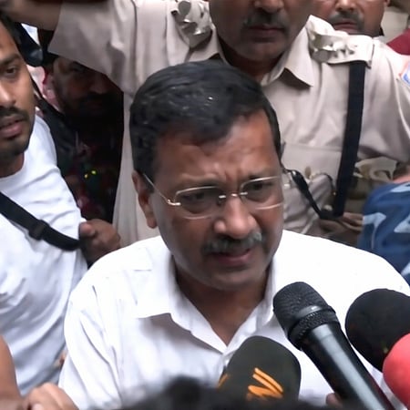 Delhi: Kejriwal claims fire dept