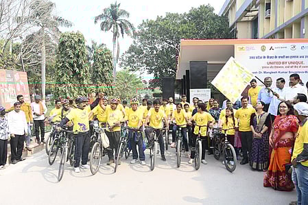 Gorakhpur Mayor supports cycle rally for better childhood cancer cure in UP