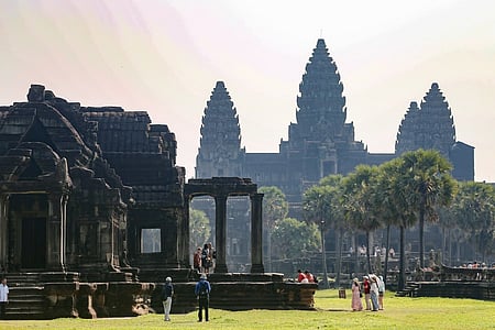 Huge crowds of tourists enjoy equinox sunrise at Cambodia