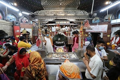 Devotees flock to temples across India on fifth day of Chaitra Navratri