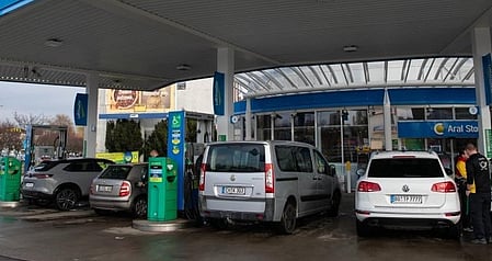 Thailand confirms sufficient oil supply, advancing inspections of oil market