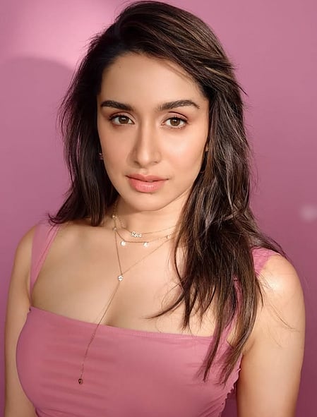 Shraddha Kapoor cheers on ‘maasi’ Padmini Kolhapure, celebrates her singing