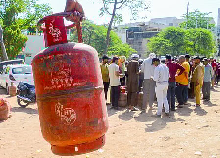 Jaipur LPG heist goes awry as thieves