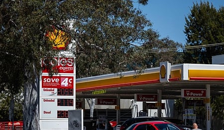 Australian media warn of fuel supply