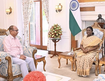 Manipur CM reaffirms commitment to peace after meeting President Murmu (Photo: IANS)