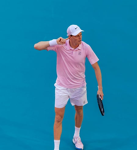 Sinner overcome home hope Michelsen to enter Miami QF