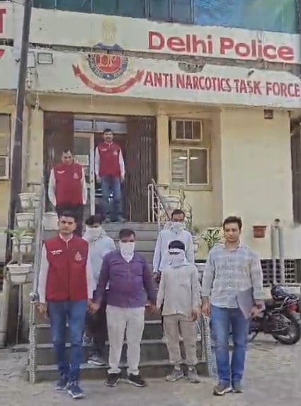 Delhi: Crime Branch busts illegal LPG racket, seizes 183 cylinders in Sangam Vihar