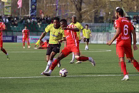 Namdhari Sports Club edge past Real Kashmir FC for their first win of the season in the Indian Football League (IFL) 2025-26 at the TRC Stadium in Srinagar on Wednesday. Photo credit: