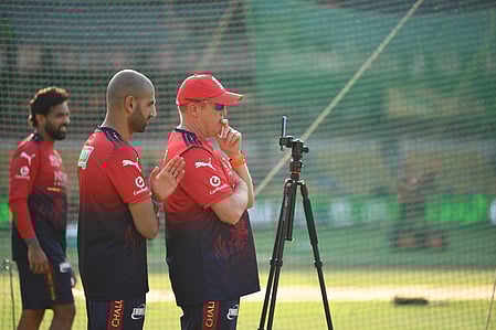 We’re looking forward to the challenge, says head coach Andy Flower as Royal Challengers Bengaluru (RCB) gear up for first title defence against Sunrisers Hyderabad on Friday. Photo credit: RCB