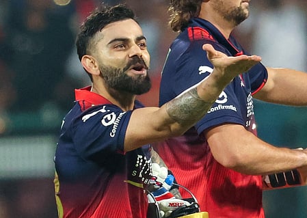 IPL 2026: Kohli blows flying kiss to wife Anushka after emphatic RCB victory