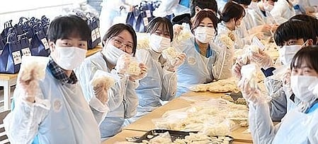 Number of foreign students in South Korea surpasses 310,000 for 1st time