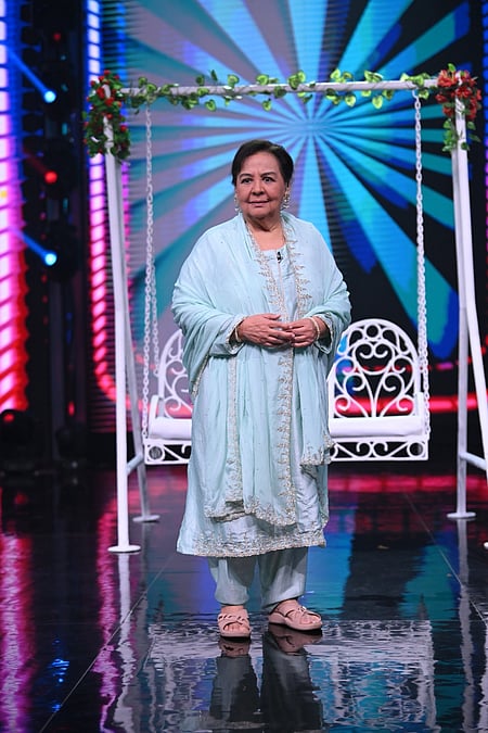 Farida Jalal breaks down in tears remembering late Lata Mangeshkar: Was madly in love with her