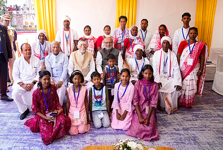 Vice President visits Birsa Munda’s village in Jharkhand; pays tribute, meets descendants
