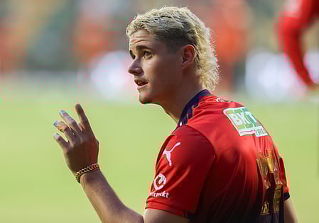 IPL 2026: Abhinandan, Duffy handed tournament debut as RCB elect to bowl first against SRH