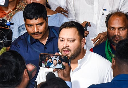 Nitish Kumar gave his resignation under pressure exerted by BJP, says Tejashwi Yadav (Ld)