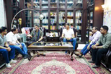 Bengaluru: Karnataka Deputy Chief Minister D.K. Shivakumar with Karnataka State Cricket Association (KSCA) President Venkatesh Prasad, DNA Entertainment Networks Managing Director T. Venkat Vardhan, KSCA Chief Communication Officer Vinay Mruthyunjay, and Royal Challengers Bengaluru CEO Rajesh Menon during a meeting at his residence in Bengaluru on Monday, March 30, 2026. (Photo: IANS/X/@DKShivakumar)