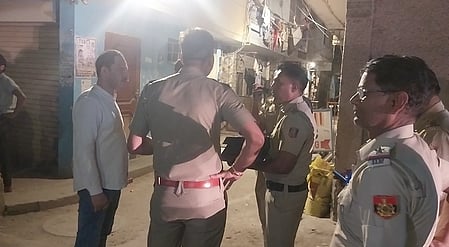 Delhi: Husband kills wife with striking head with small gas cylinder in front of his 18-month-old infant