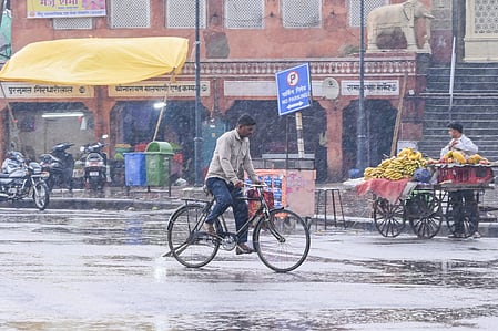 Rain lashes parts of Rajasthan; Met dept sounds orange, yellow alert