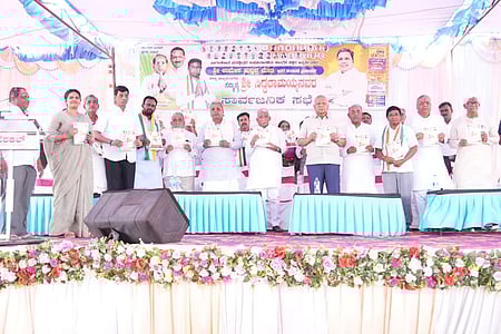 Bypolls: Karnataka CM campaigns for 2nd day, says Bagalkot witnessing overwhelming public support