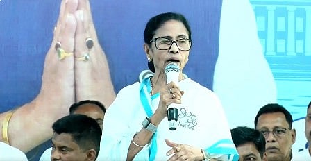 West Bengal CM Mamata Banerjee addressing an election rally ahead of West Bengal Assembly Election 2026