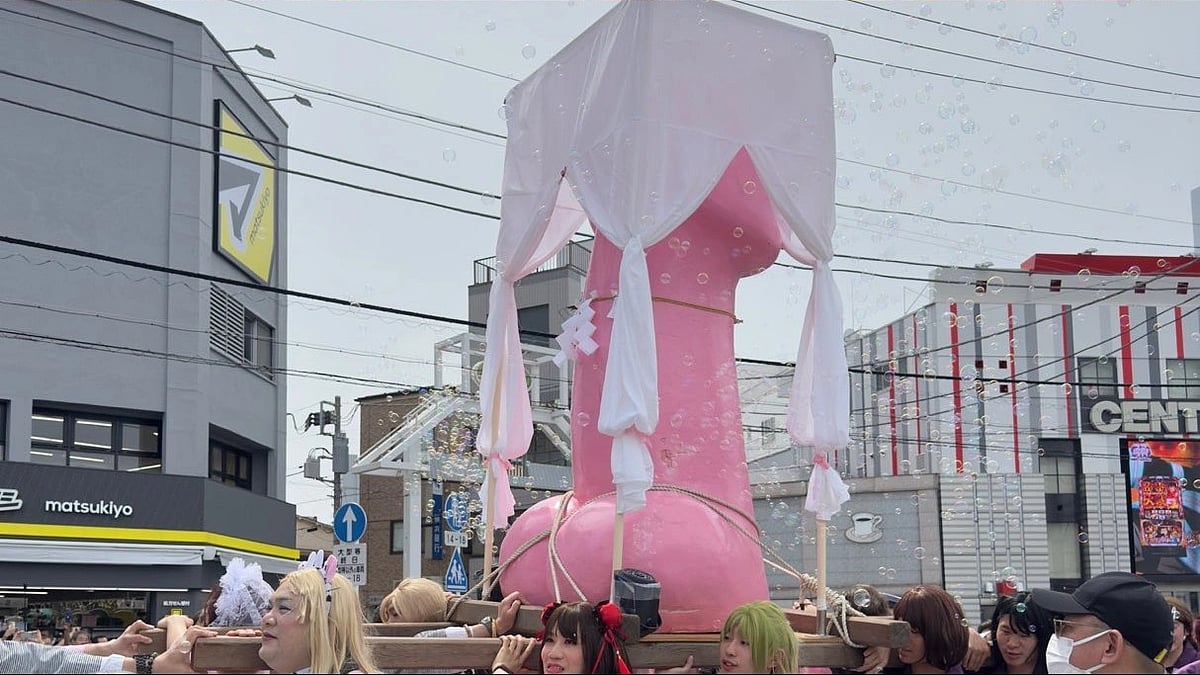 Inside Japan's Wild Kanamara Matsuri Also Known as the 'Penis Festival'