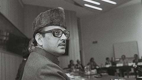 The second session of the EEC-India Joint Committee was held in Brussels on 30 and 31 May 1983. The CEC delegation was led by Wilhelm Haferkamp, CEC Vice-President for External Relations, including Nuclear Affairs, and the Indian delegation was led by Vishwanath Pratap Singh, Indian Minister for Commerce.