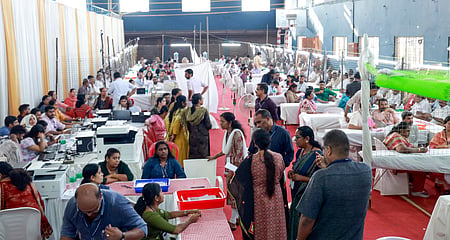 Kerala polls: UDF eyes landslide as LDF in tatters, Vijayan trailing