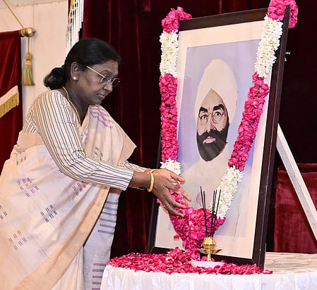 Prez Murmu pays homage to former President Giani Zail Singh on birth anniversary