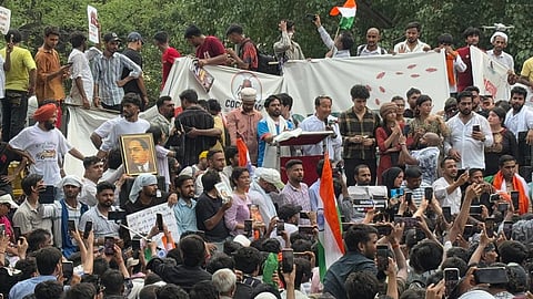 In the images all the members of Cockroach Janata Party is shown on the stage with Sonam Wangchuk while the protesters are shown sitting and watching the show