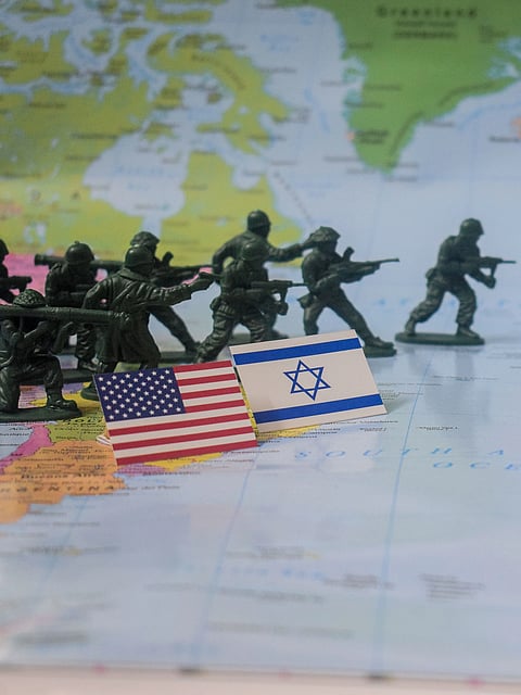 A picture where flags of us and israel are placed.