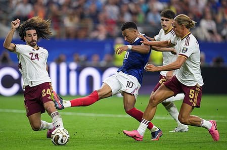 Mbappe and spain players